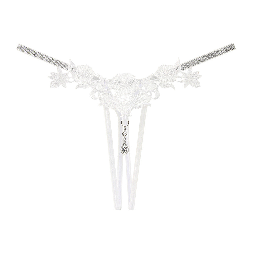 闪亮水钻刺绣开档丁字裤 Sparkly Embroidered Crotchless Thong with Charm