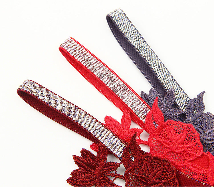 闪亮水钻刺绣开档丁字裤 Sparkly Embroidered Crotchless Thong with Charm